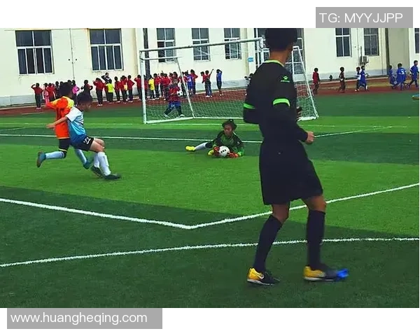 吴丽专访：从绿茵场到人生舞台的足球旅程回顾与反思